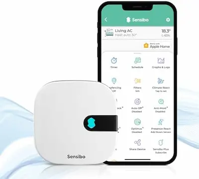 Dispositivo Sensibo Air branco ao lado de um smartphone mostrando o aplicativo de controle de temperatura.